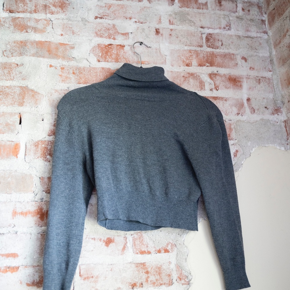 Forever 21 Grey Crop Turtleneck Sweater